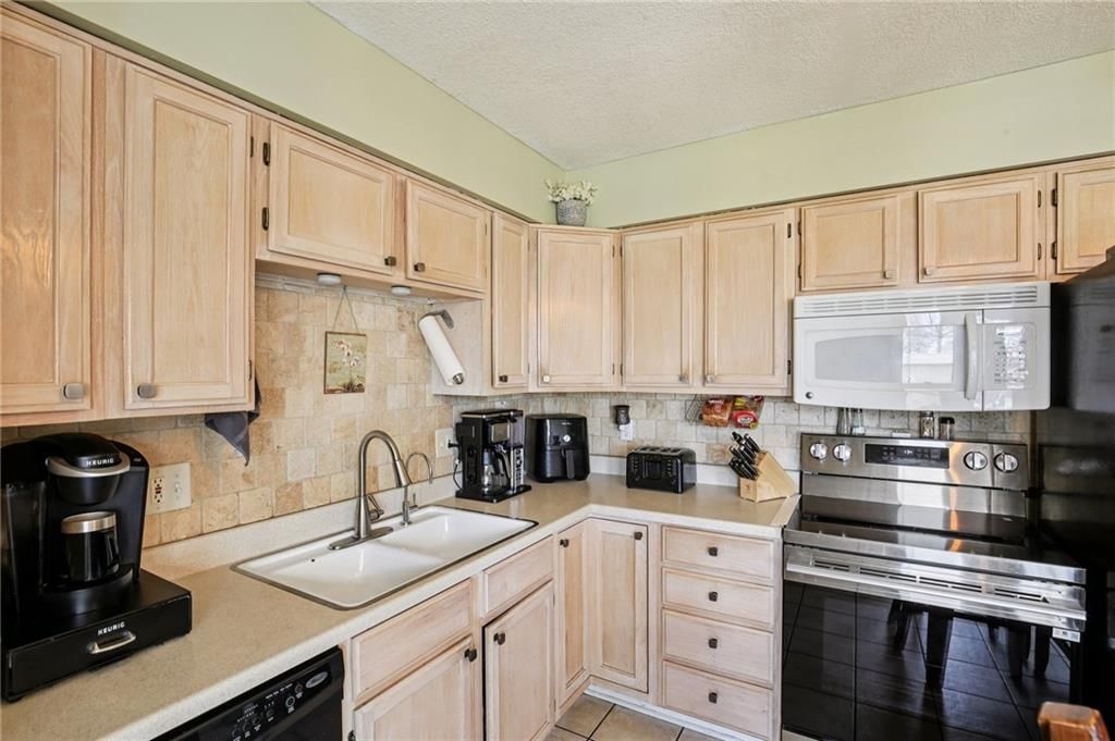 412 S Jefferson Street — photo 13