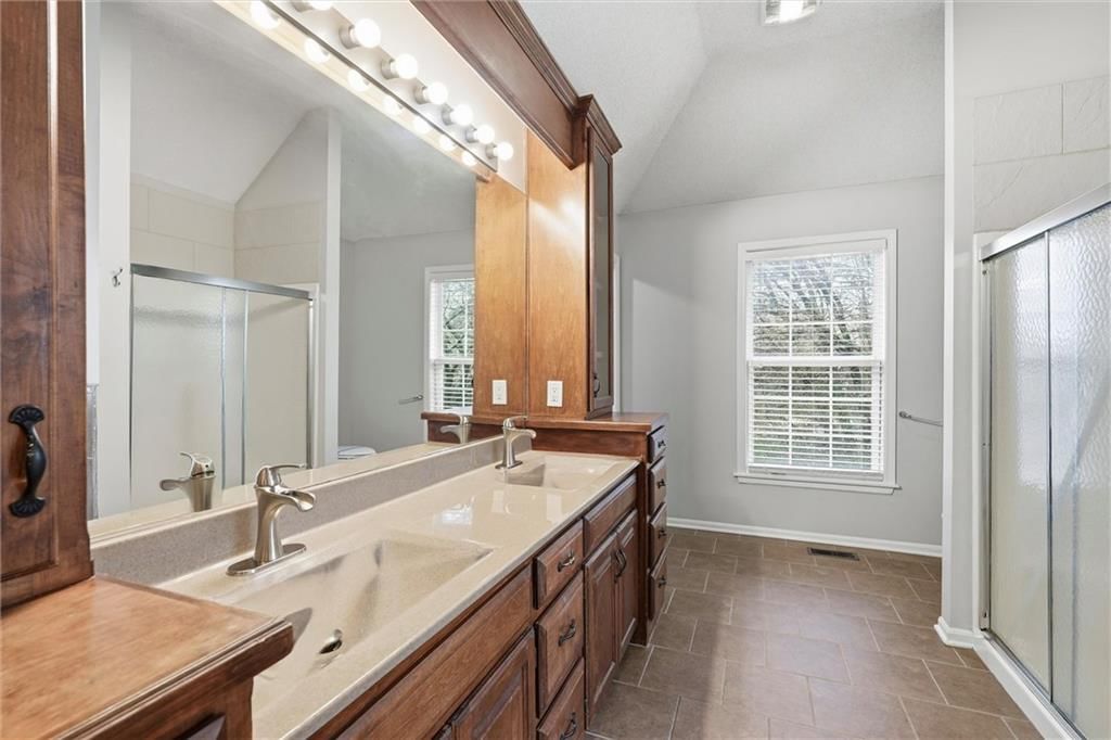 402 Shannon Avenue — photo 18