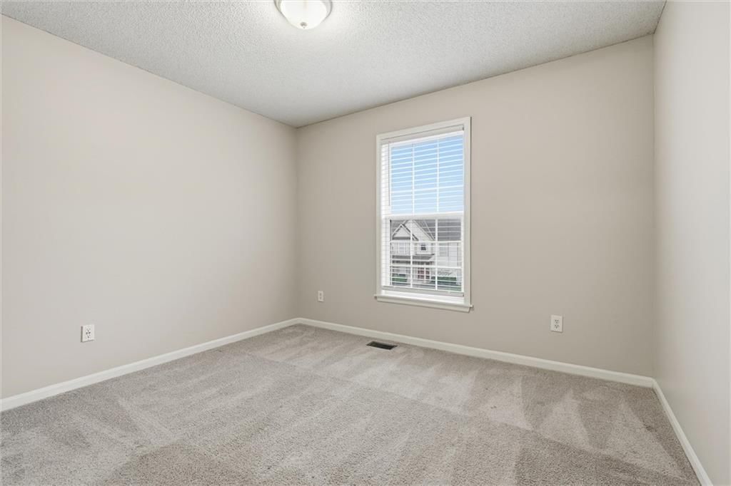 402 Shannon Avenue — photo 21