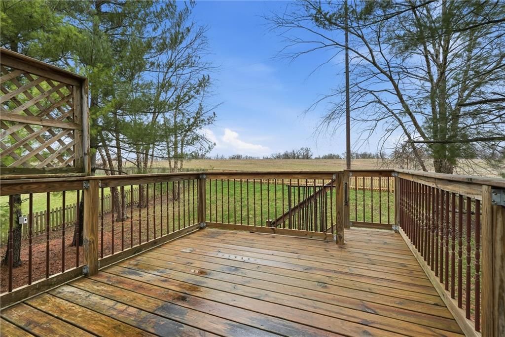 402 Shannon Avenue — photo 30