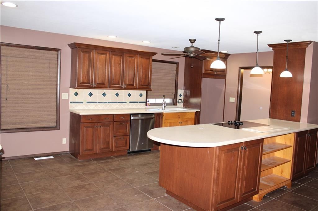 1805 Cambridge Lane — photo 4
