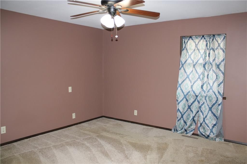 1805 Cambridge Lane — photo 12