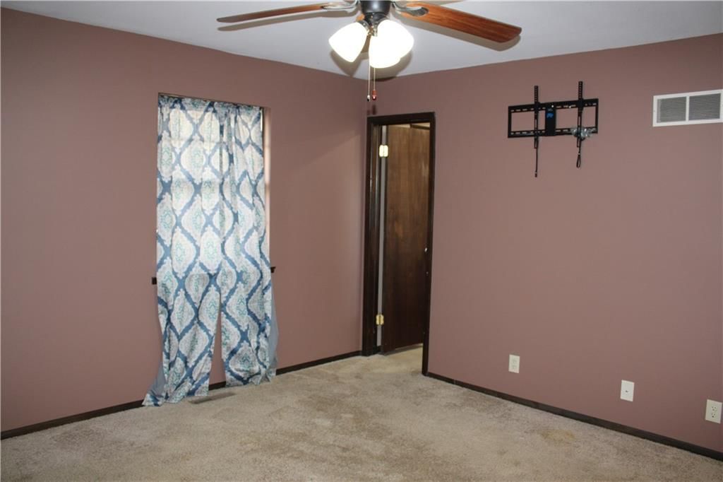1805 Cambridge Lane — photo 13
