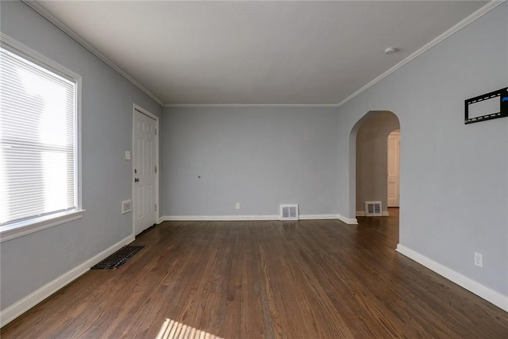 7202 Lydia Avenue — photo 3