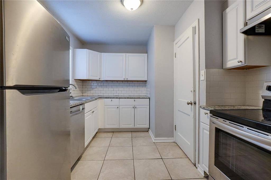 7202 Lydia Avenue — photo 6