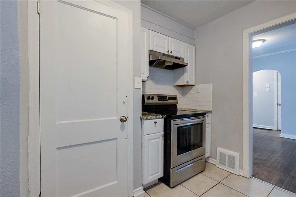 7202 Lydia Avenue — photo 9