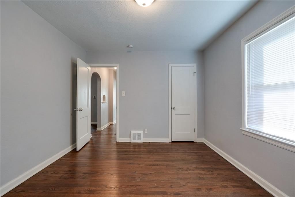 7202 Lydia Avenue — photo 11