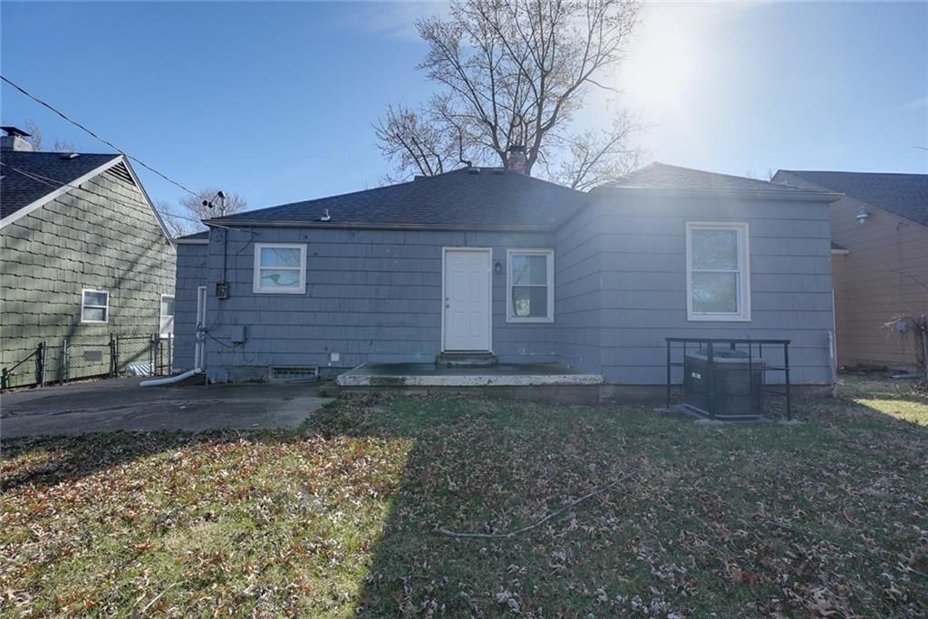 7202 Lydia Avenue — photo 24