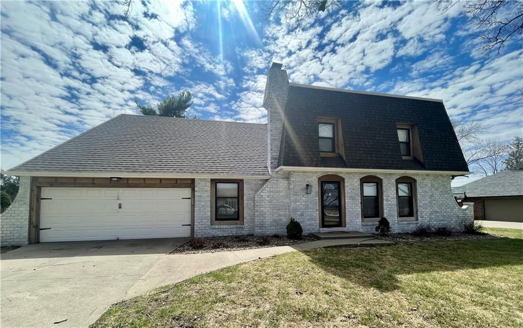 154 N SUNSET Drive — photo 2