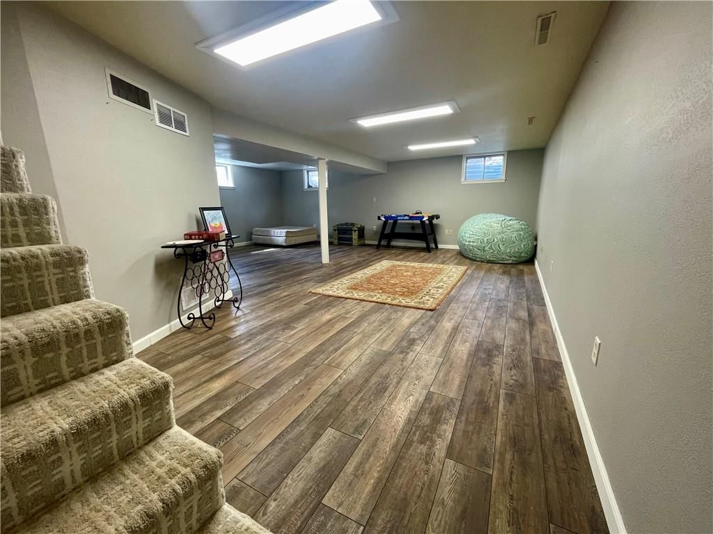 154 N SUNSET Drive — photo 35