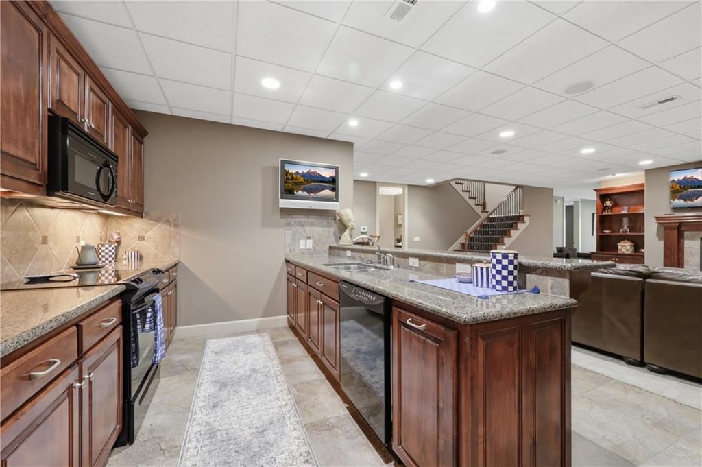 1608 NW Sunridge Drive — photo 41