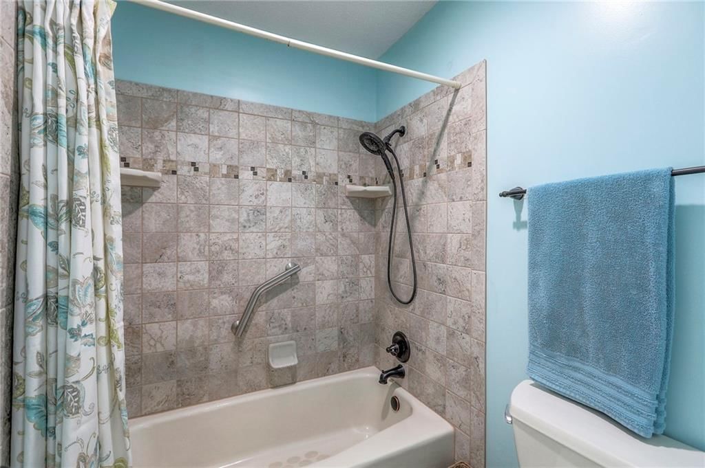 6620 NW 136th Street — photo 17
