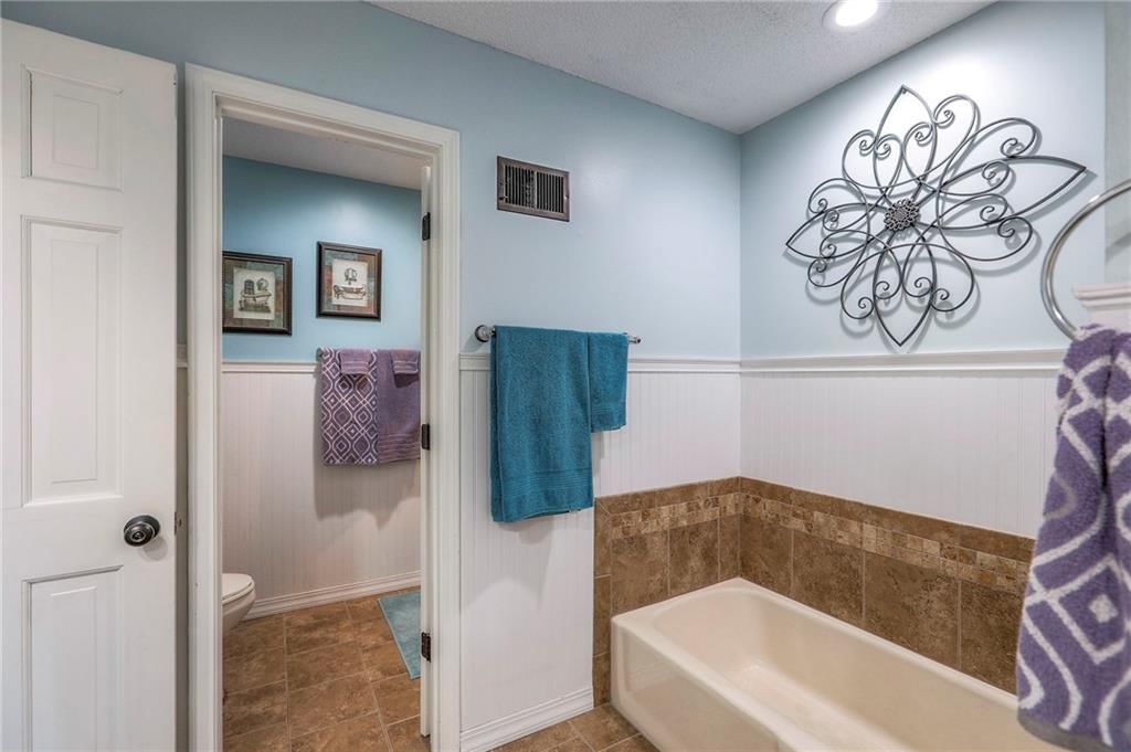 6620 NW 136th Street — photo 20