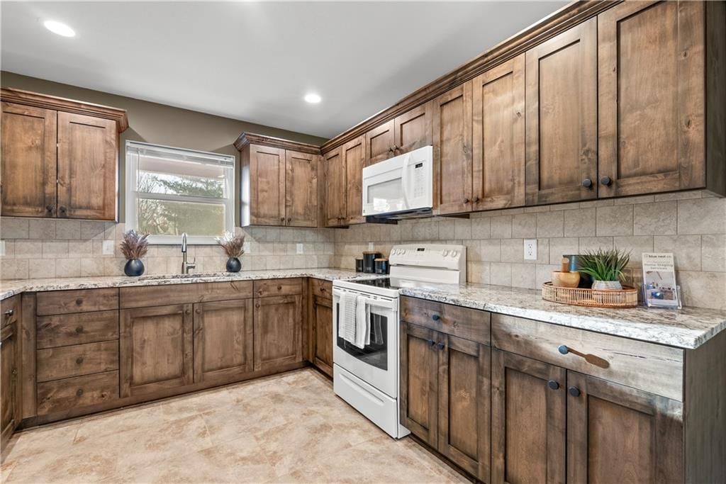 300 NW FOX HOLLOW Lane — photo 20