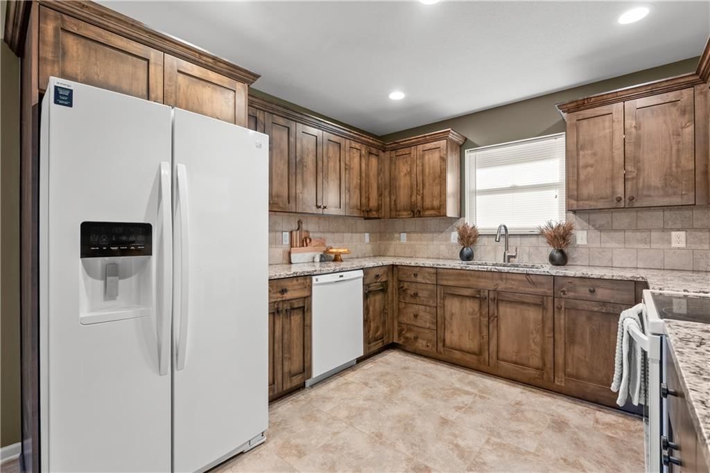 300 NW FOX HOLLOW Lane — photo 21