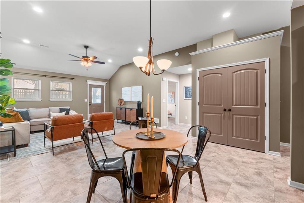 300 NW FOX HOLLOW Lane — photo 23