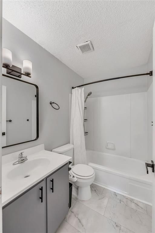 255 N Michigan Street — photo 10