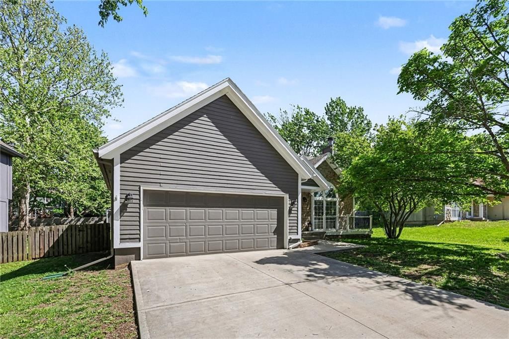 1126 E Charlotte Town Road — photo 3