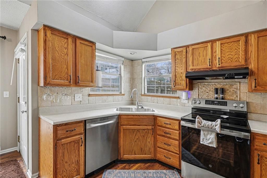 1126 E Charlotte Town Road — photo 6