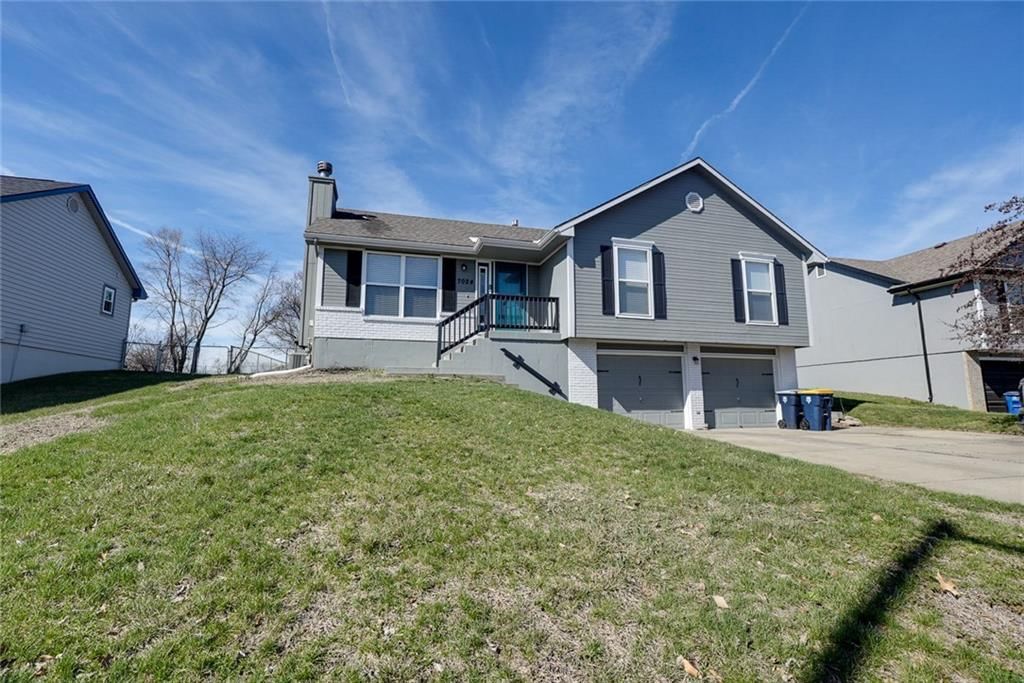 7024 N Winchester Avenue — photo 2