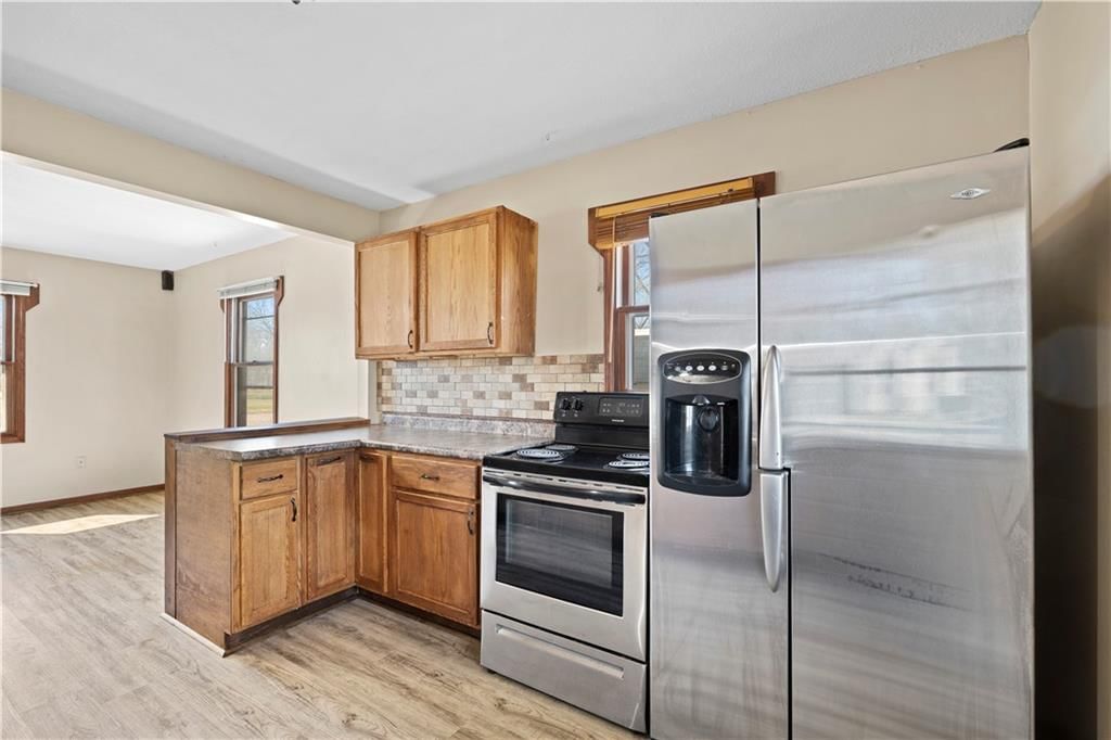 208 W Park Street — photo 12