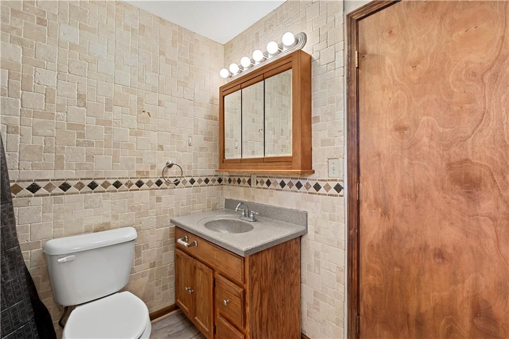 208 W Park Street — photo 20
