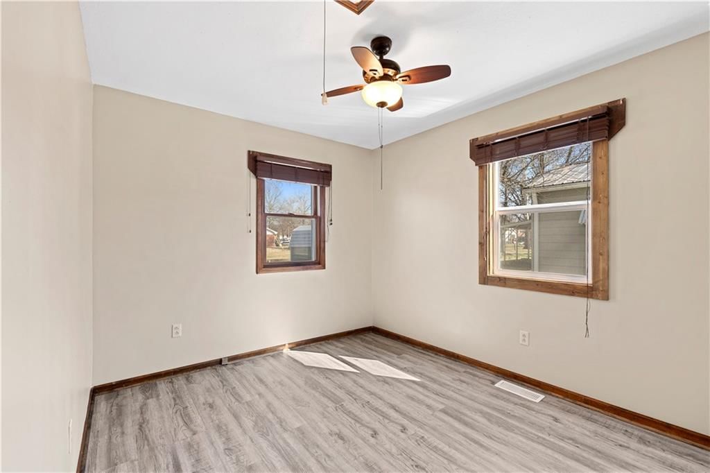 208 W Park Street — photo 25