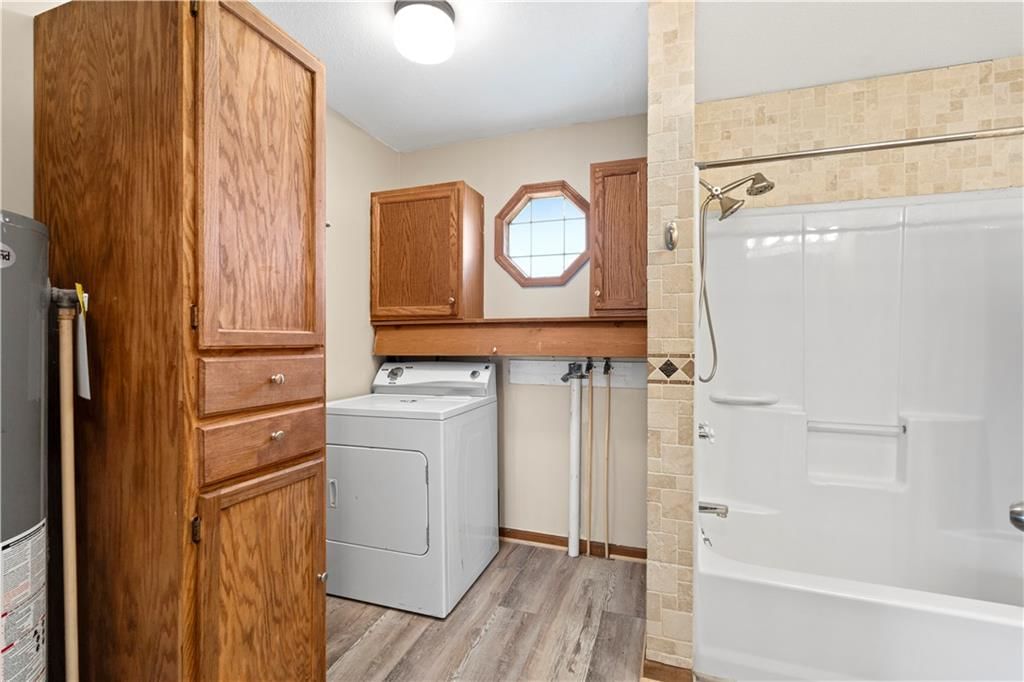 208 W Park Street — photo 27