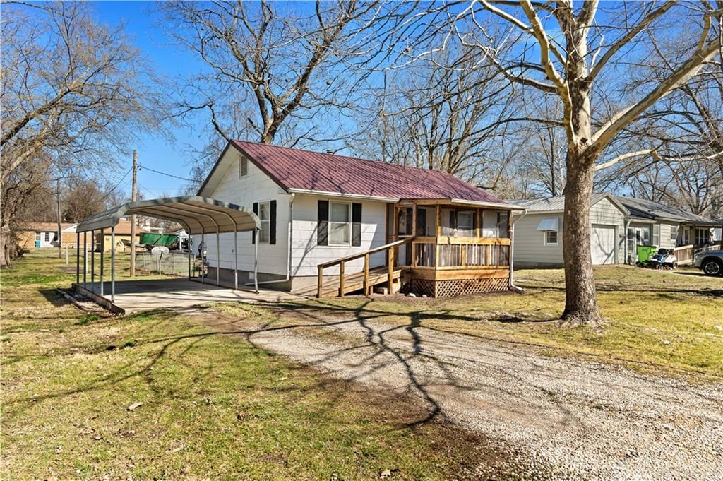 208 W Park Street — photo 29