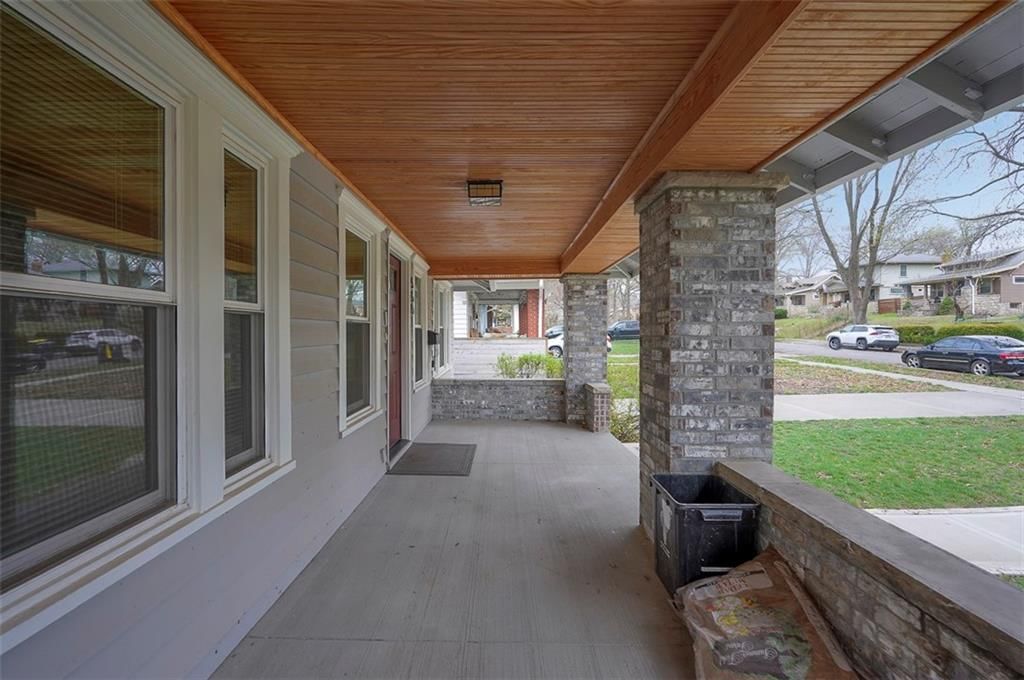 5607 Holmes Street — photo 4