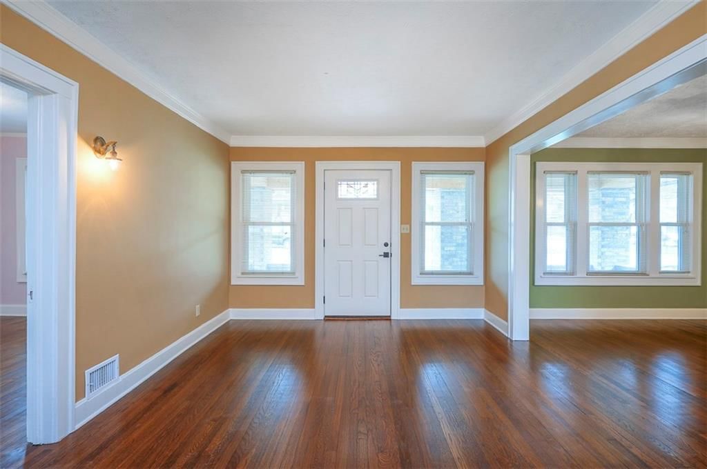 5607 Holmes Street — photo 5