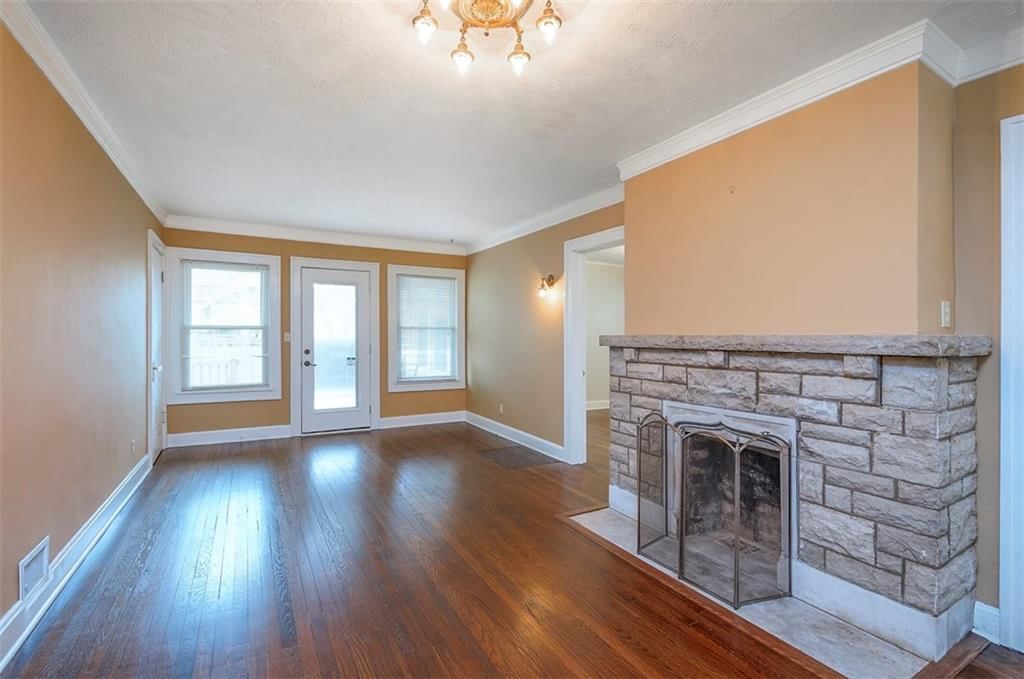 5607 Holmes Street — photo 9