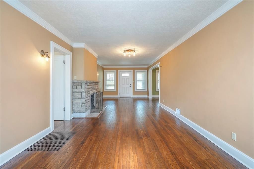 5607 Holmes Street — photo 11