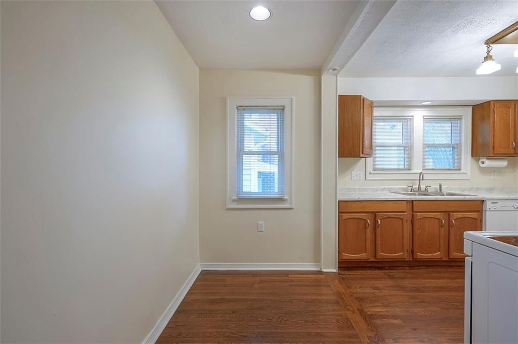 5607 Holmes Street — photo 17