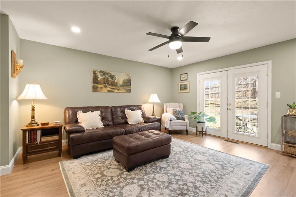 5557 Santa Fe Drive — photo 3