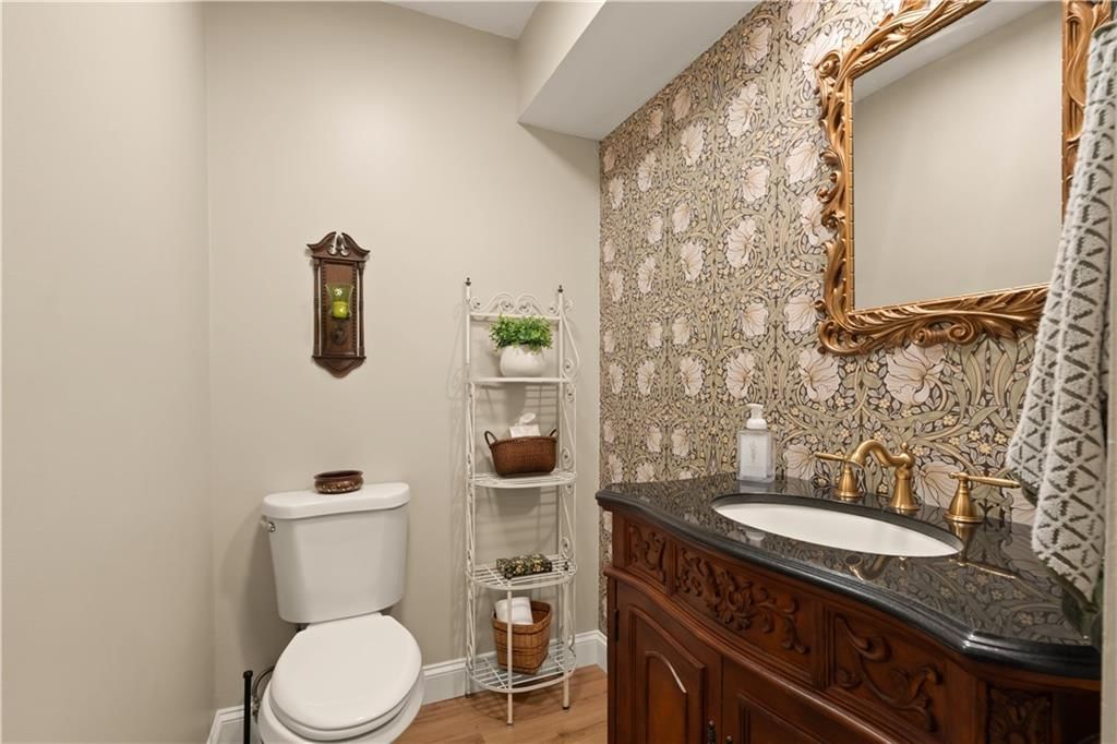5557 Santa Fe Drive — photo 10