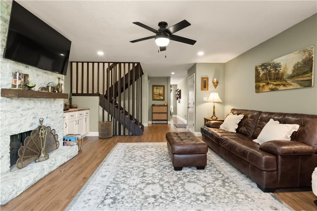 5557 Santa Fe Drive — photo 12