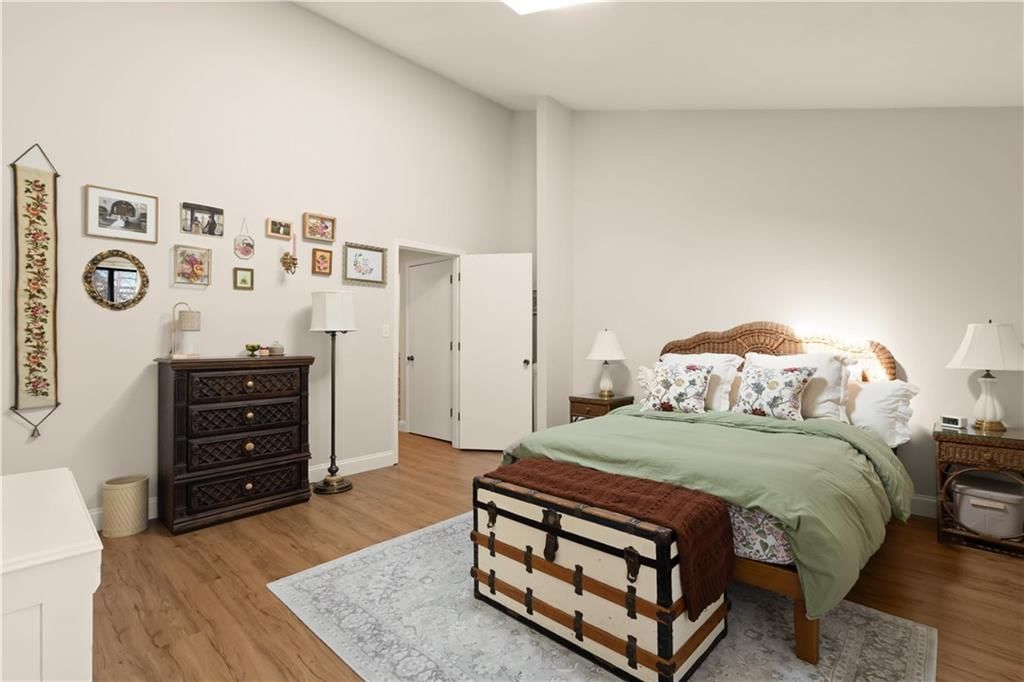 5557 Santa Fe Drive — photo 15