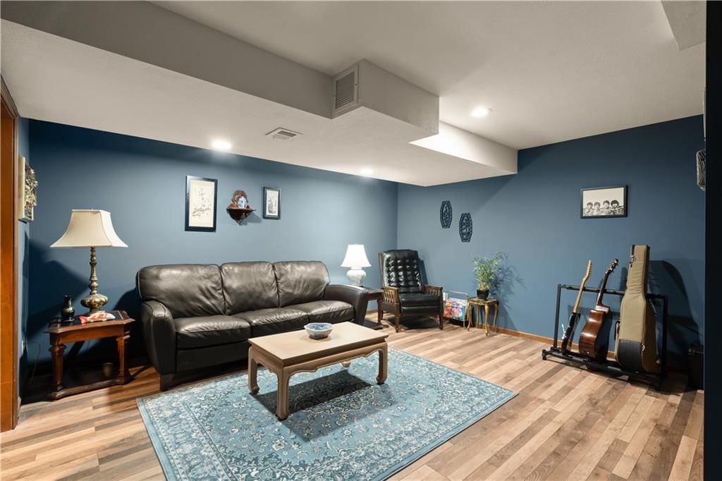 5557 Santa Fe Drive — photo 24