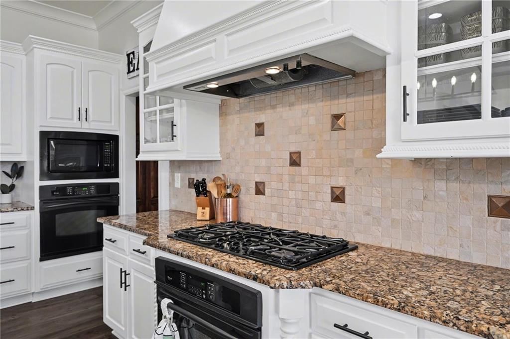 1801 Burning Tree Drive — photo 9