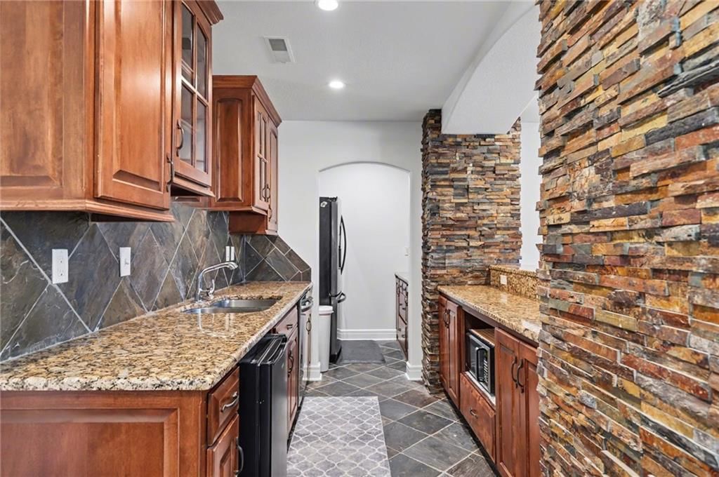 1801 Burning Tree Drive — photo 31