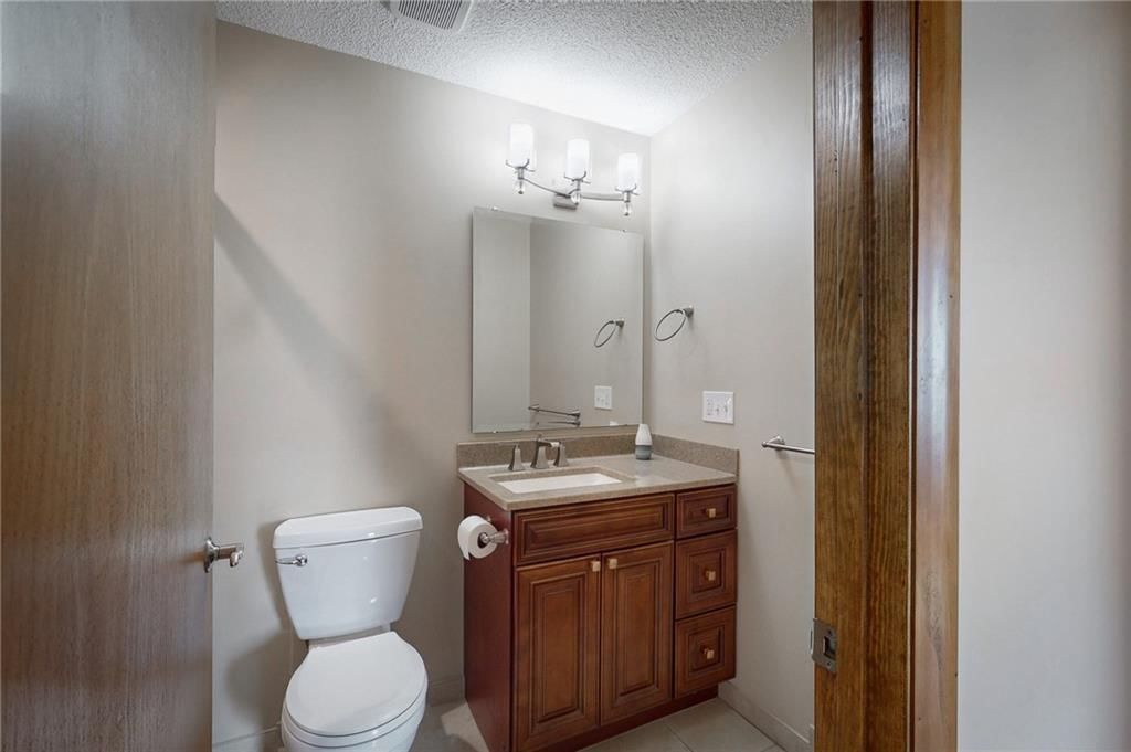 710 N Arapaho Street — photo 22