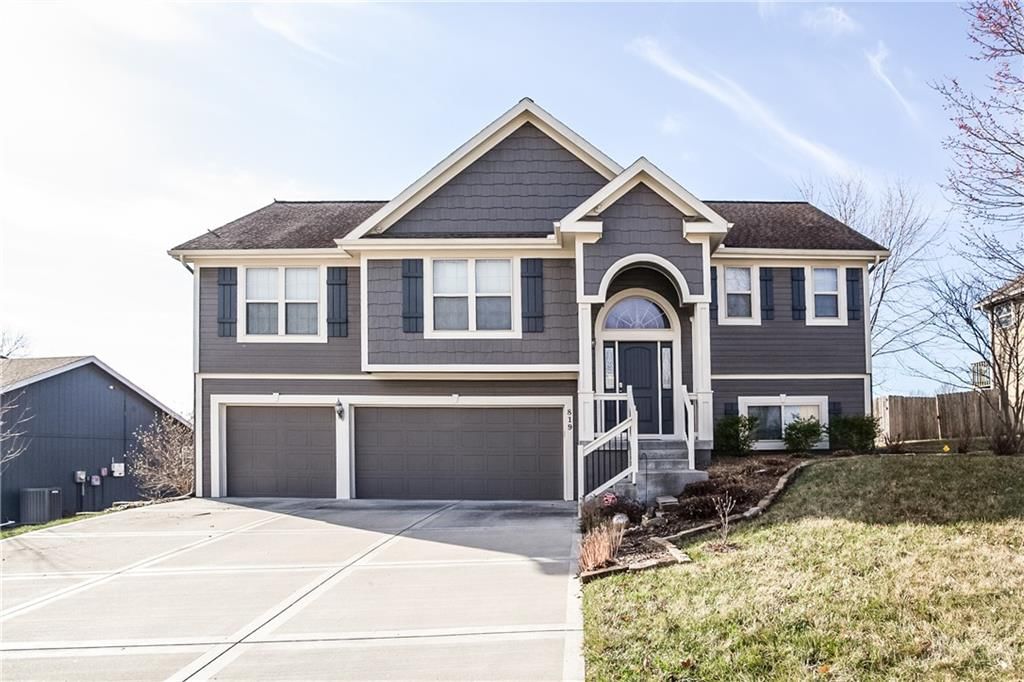 819 SUSAN Street, Kearney, MO