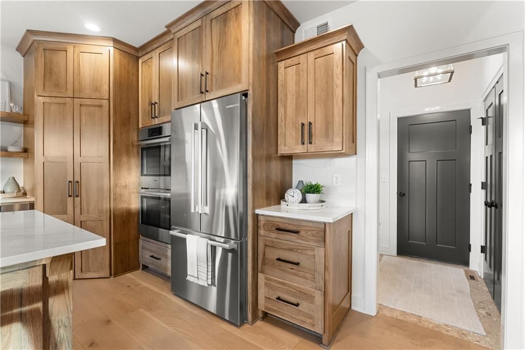 8904 N Clarion Avenue — photo 27