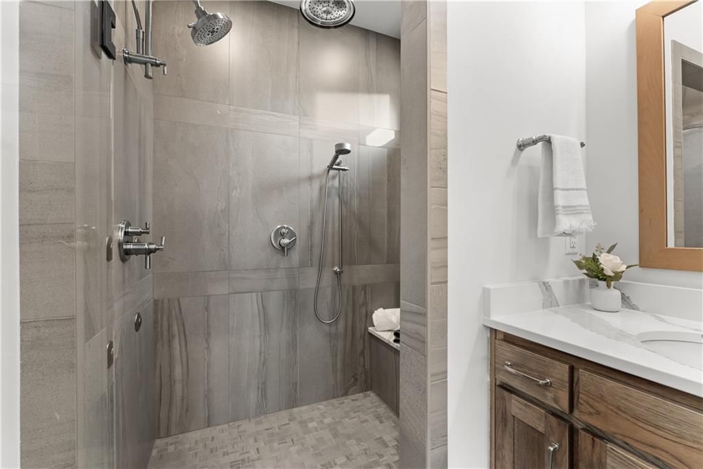 8904 N Clarion Avenue — photo 34