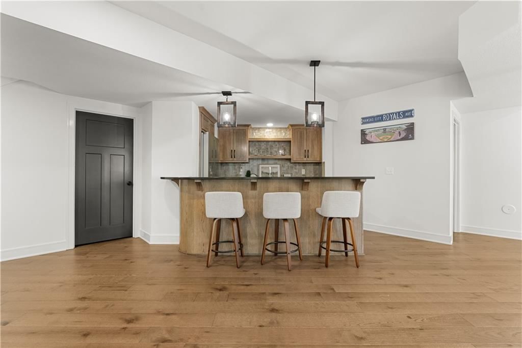 8904 N Clarion Avenue — photo 49