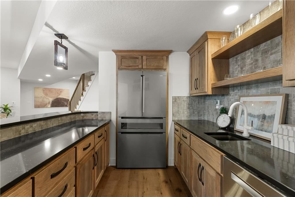 8904 N Clarion Avenue — photo 51