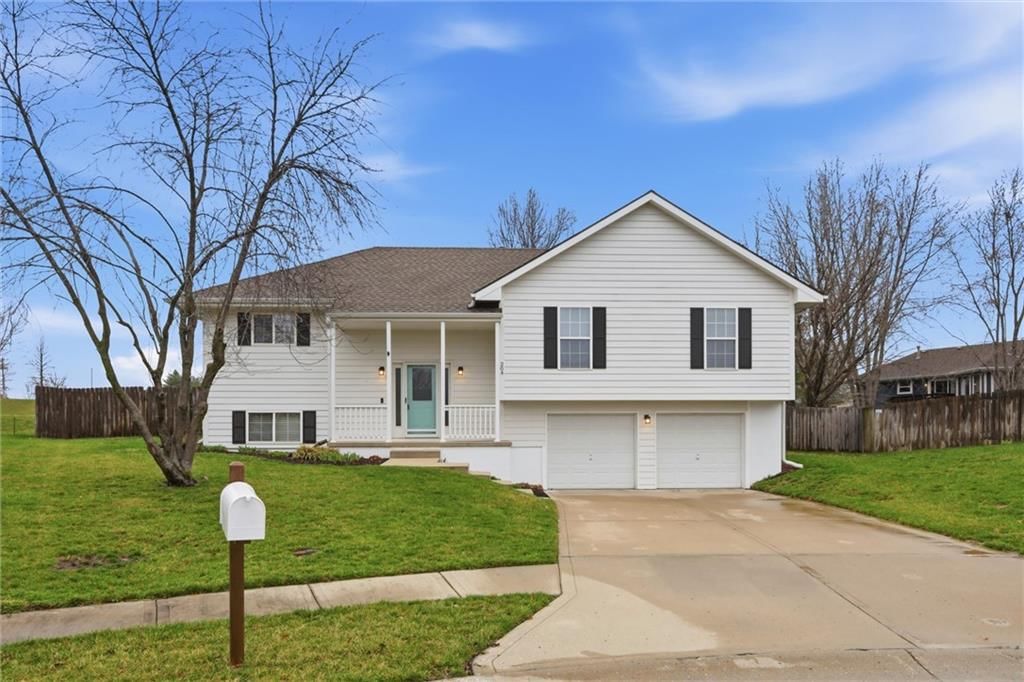 204 E 22nd Street, Kearney, MO