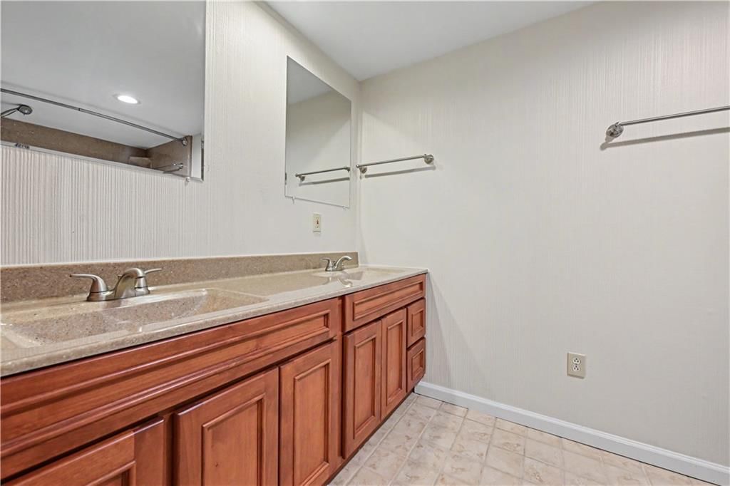 14720 W 90th Street — photo 31