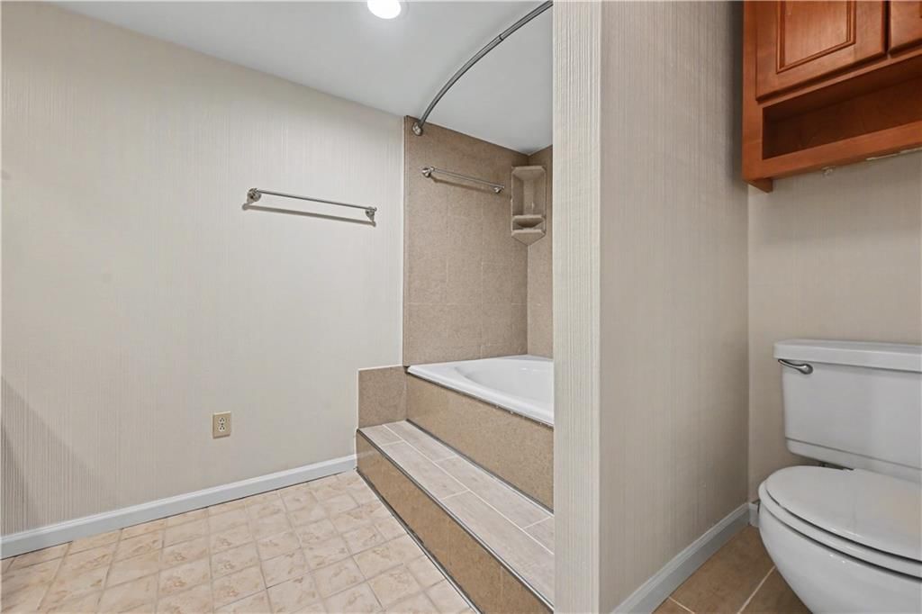 14720 W 90th Street — photo 32